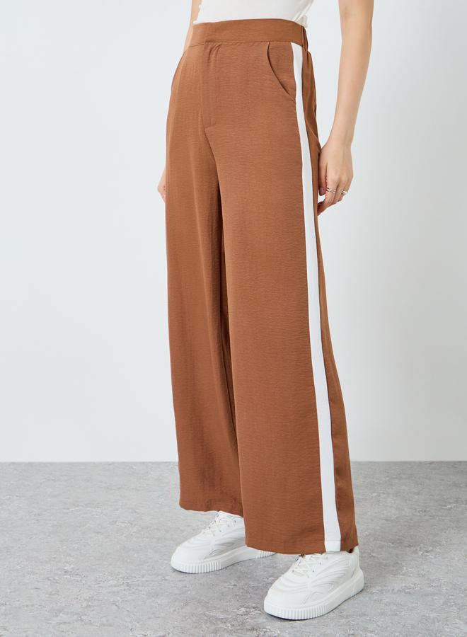 Styli Sleeveless  Blazer With Straight Leg Pants With Side Stripe - Image 5