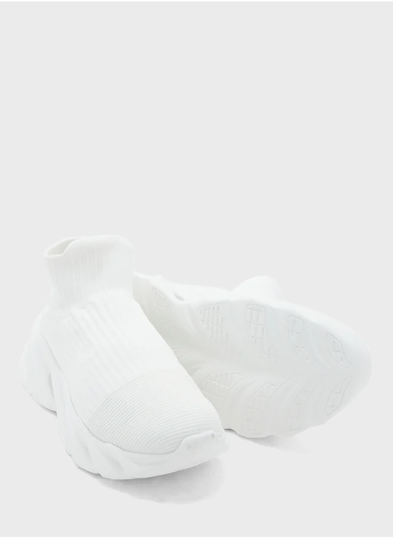 Seventy Five Casual Sneakers
