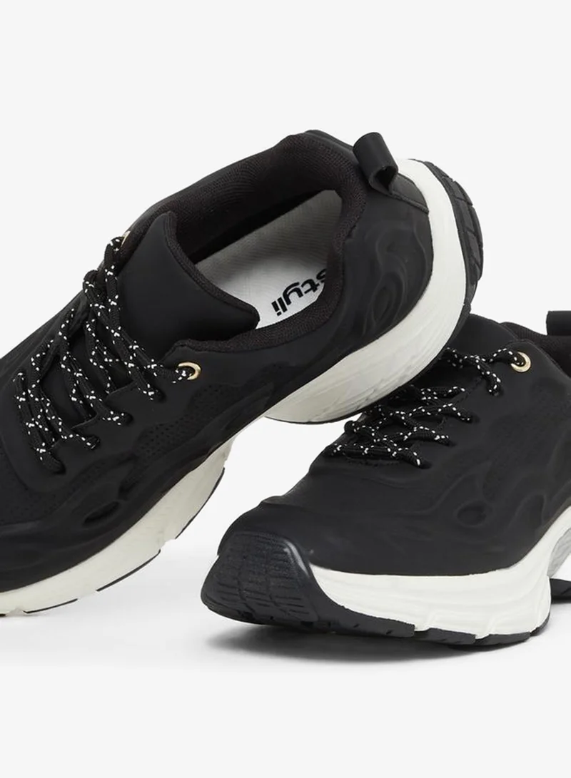 ستايلي اكتيف سنيكرز أسود بنقوش دانتيل