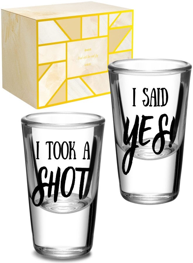 وان بتل هدايا خطوبة من ونبوتل للأزواج، هدايا فريدة للمخطوبين الجدد، طقم أكواب صغيرة، هدايا للخطيب والخطيبة المستقبليين، 45 مل (1.5 أونصة) - لقد شربت كأسًا، وقلت نعم - Image 1