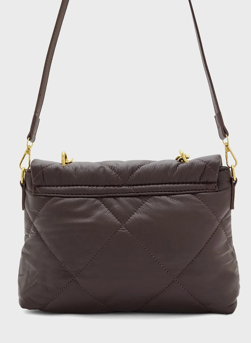 ايلا Oversized Quilted Crossbody Bag