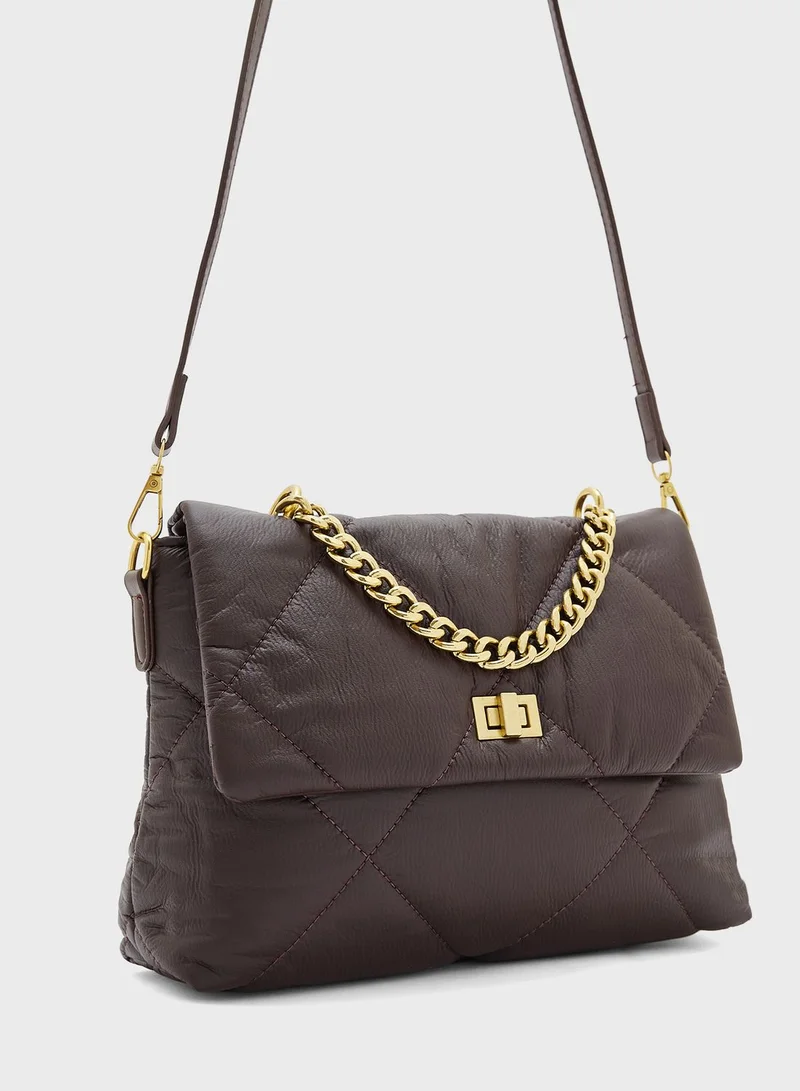 ايلا Oversized Quilted Crossbody Bag