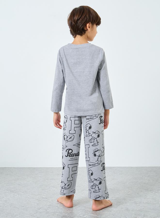 ستايلي طقم من بنطال بيجاما وتيشيرت بطبعة سنوبي - Image 5