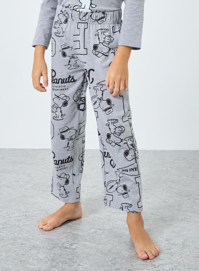 ستايلي طقم من بنطال بيجاما وتيشيرت بطبعة سنوبي - Image 4