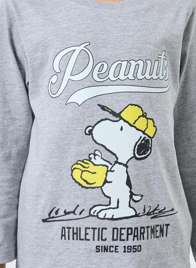 ستايلي طقم من بنطال بيجاما وتيشيرت بطبعة سنوبي - Image 3