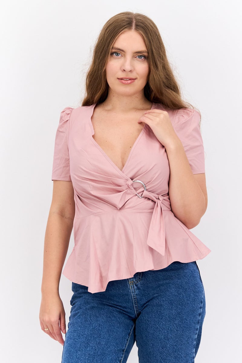 In the style بلوزة نسائية بياقة متقاطعة بأكمام قصيرة بلون موف - Image 1