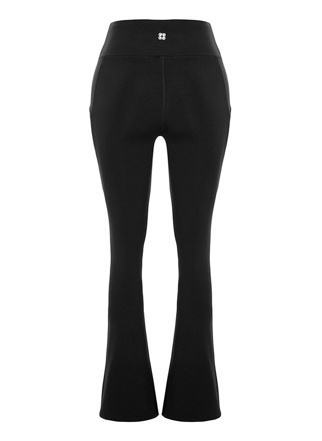 trendyol - Black Reflective Print and Pocket Detailed Flare Leg Yoga Knitted Sports Tights THMAW24TY00066 - Image 1