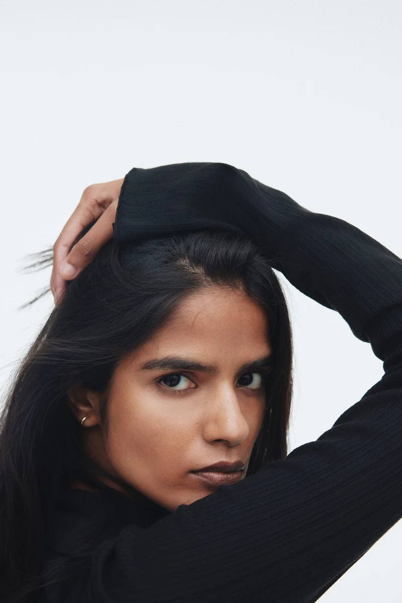 H&M Ribbed turtleneck top