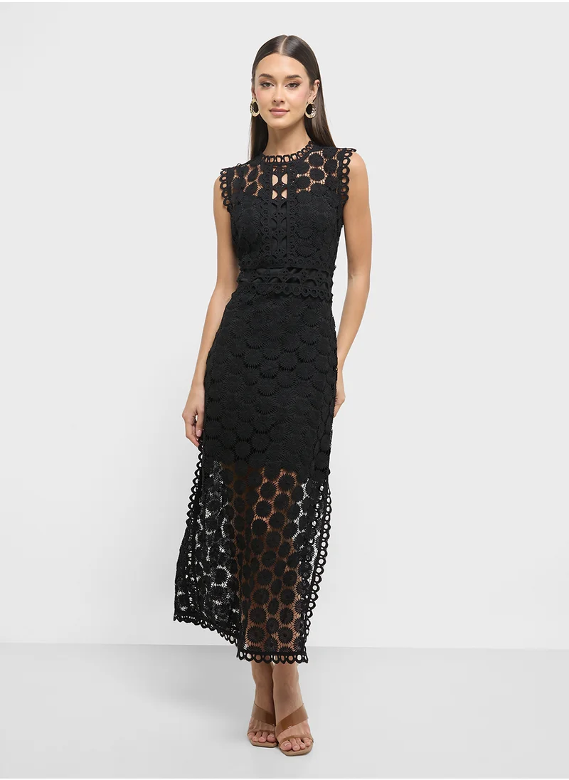 ايلا Laser Cut Shift Dress