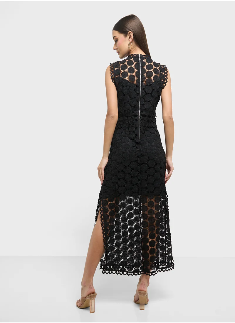 ايلا Laser Cut Shift Dress