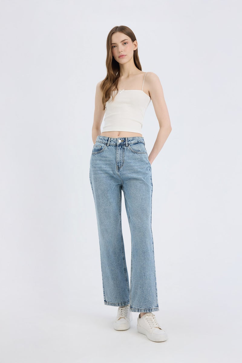 DeFacto Woman Straight Fit Cut Tip Jean Trousers - Image 3