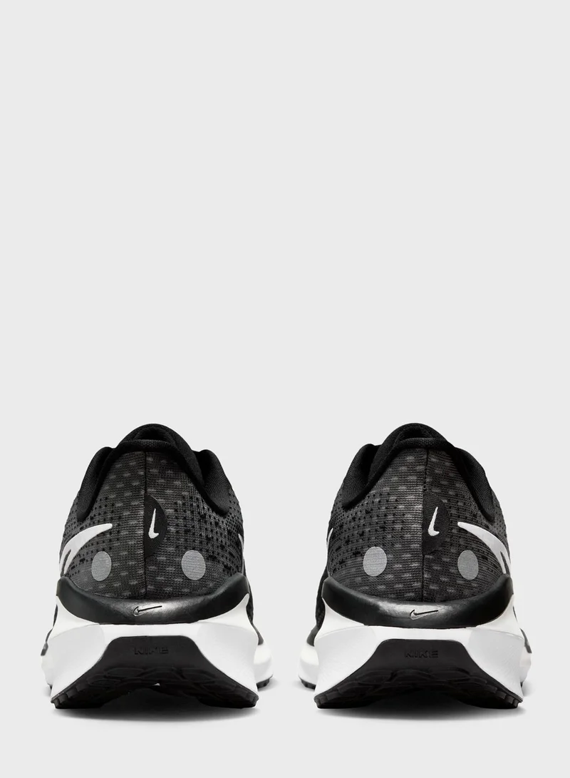 Nike Vomero 17