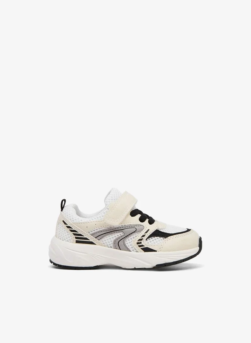 JUNIORS Boys' Hook and Loop Sneakers