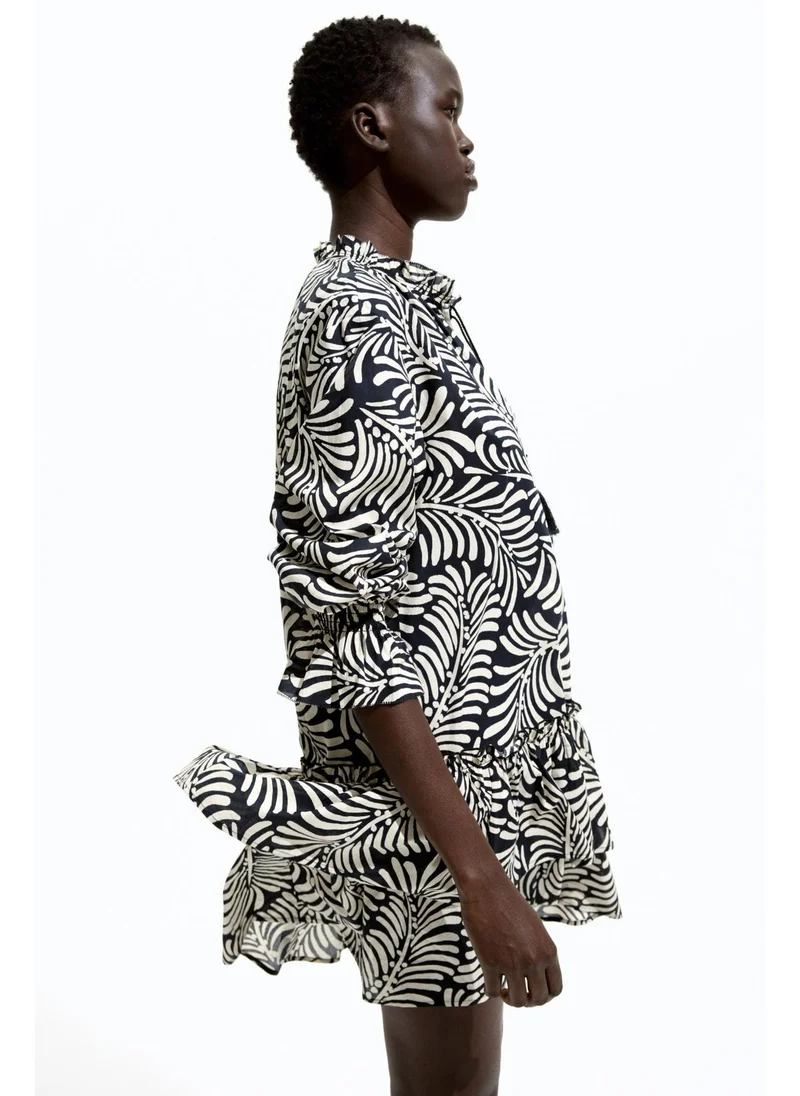 H&M Flounced tie-belt dress