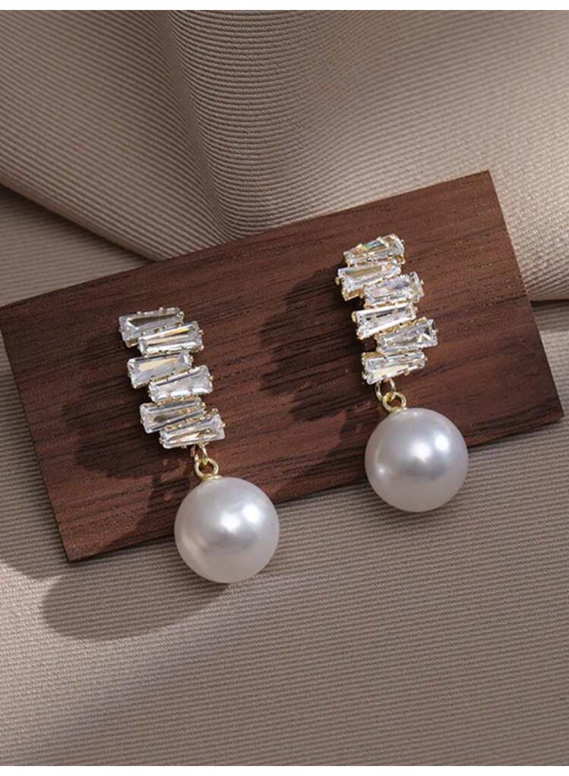 Dangle Charms Trendy And Elegant Earrings For Women - Image 1