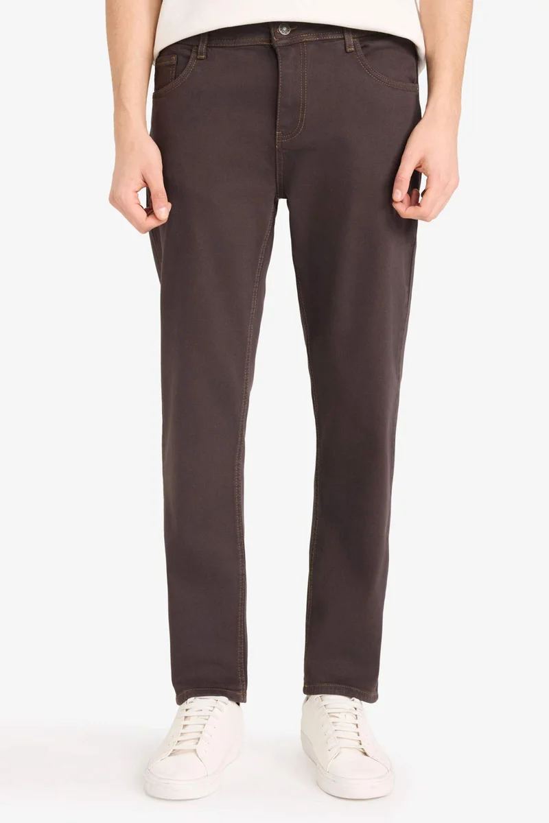 ديفاكتو Regular Fit Straight Leg Trousers