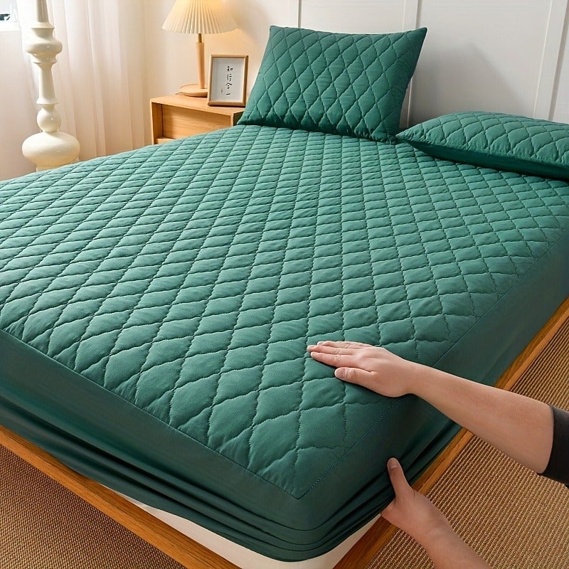 1pc Luxurious Ultra-Soft Comfortable Waterproof Bed Cover with Layered Quilted Sheets, Solid Color Full-Coverage Mattress Protector Suitable for Bedrooms And Hotels, for Single And Double Beds in Dormitories, Skin-Friendly, Breathable - Image 1