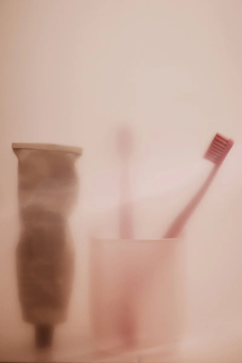 اتش اند ام كوب لفرشاة الأسنان