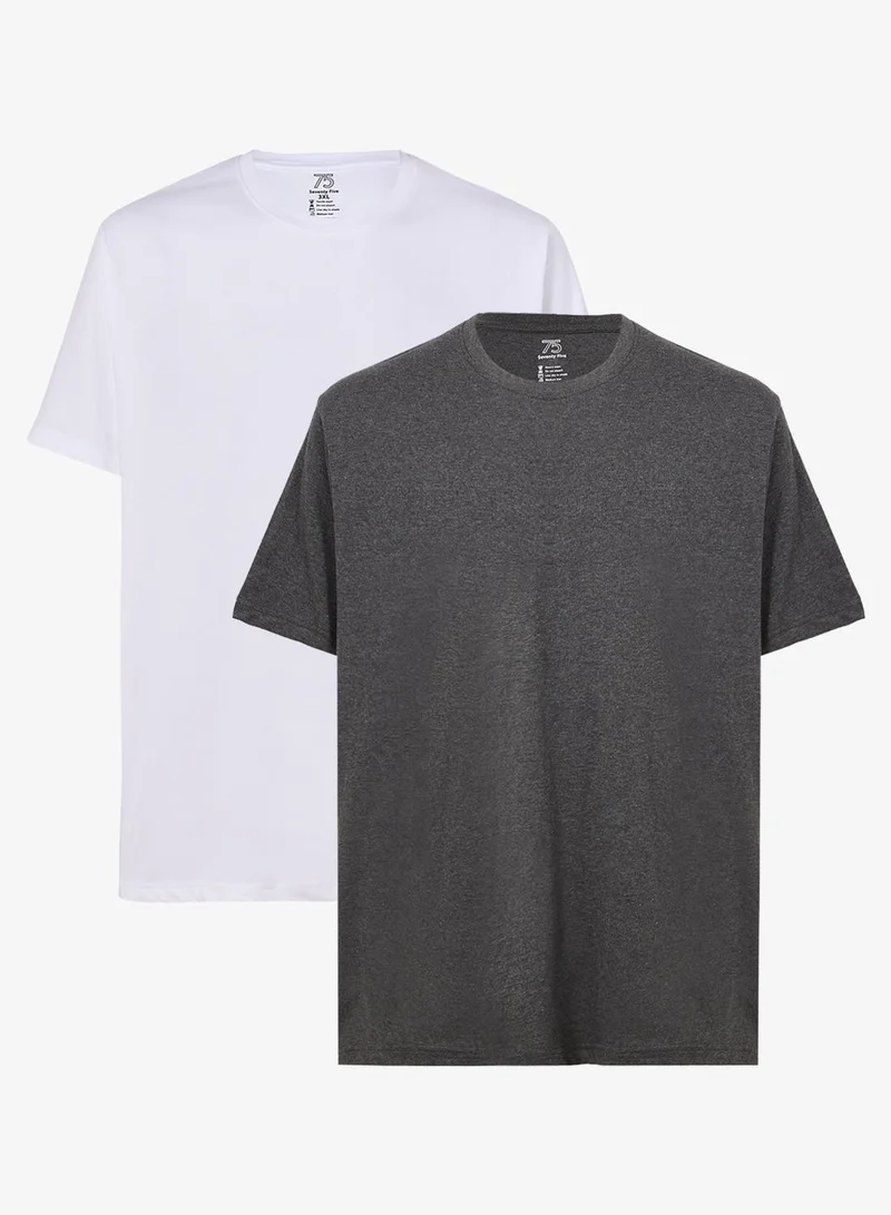 سفنتي فايف بيسيكس عبوة من  تي شيرت مقاس كبير