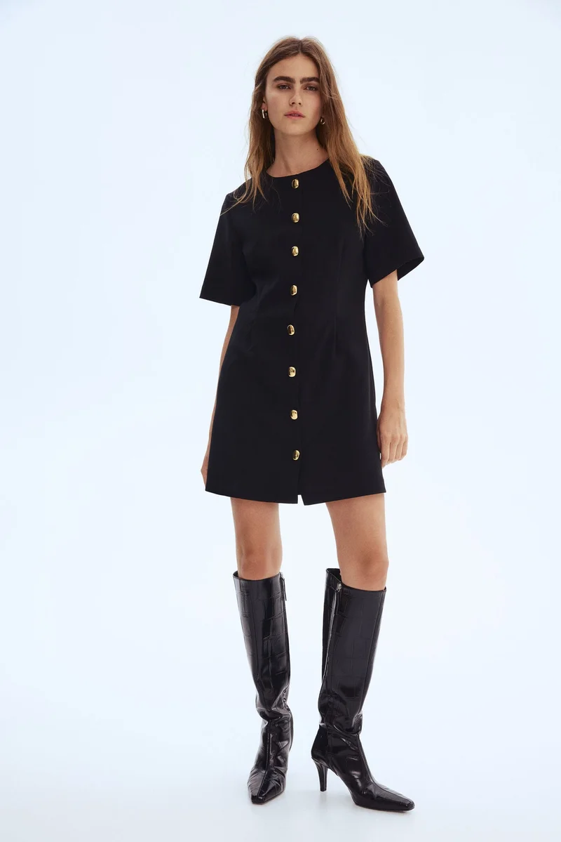 اتش اند ام فستان بأزرار أمامية