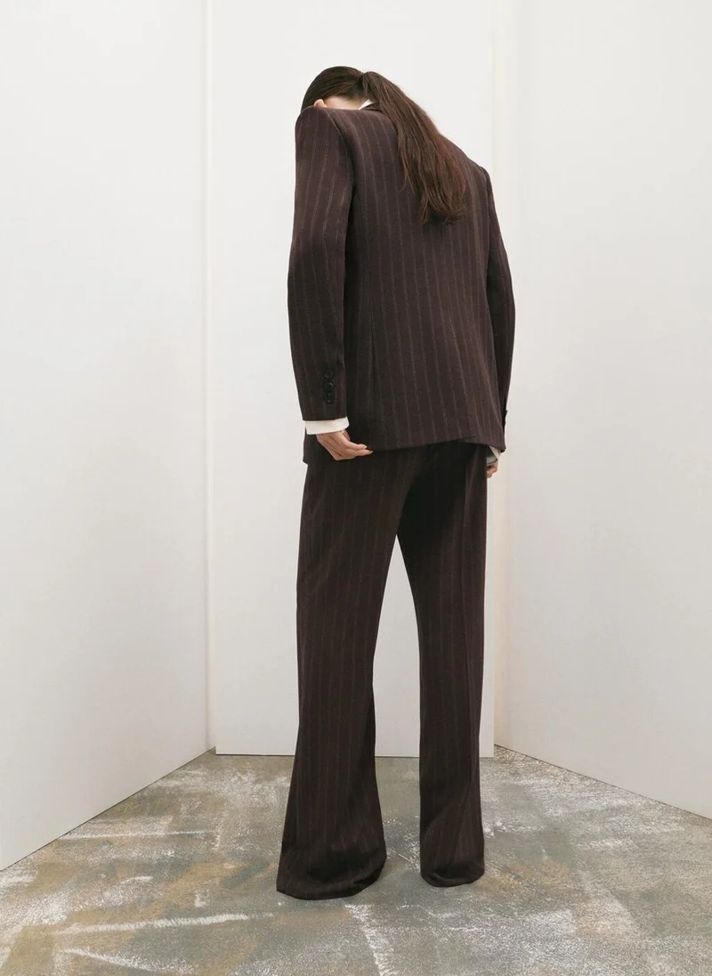 مانجو Double-breasted pinstripe suit jacket