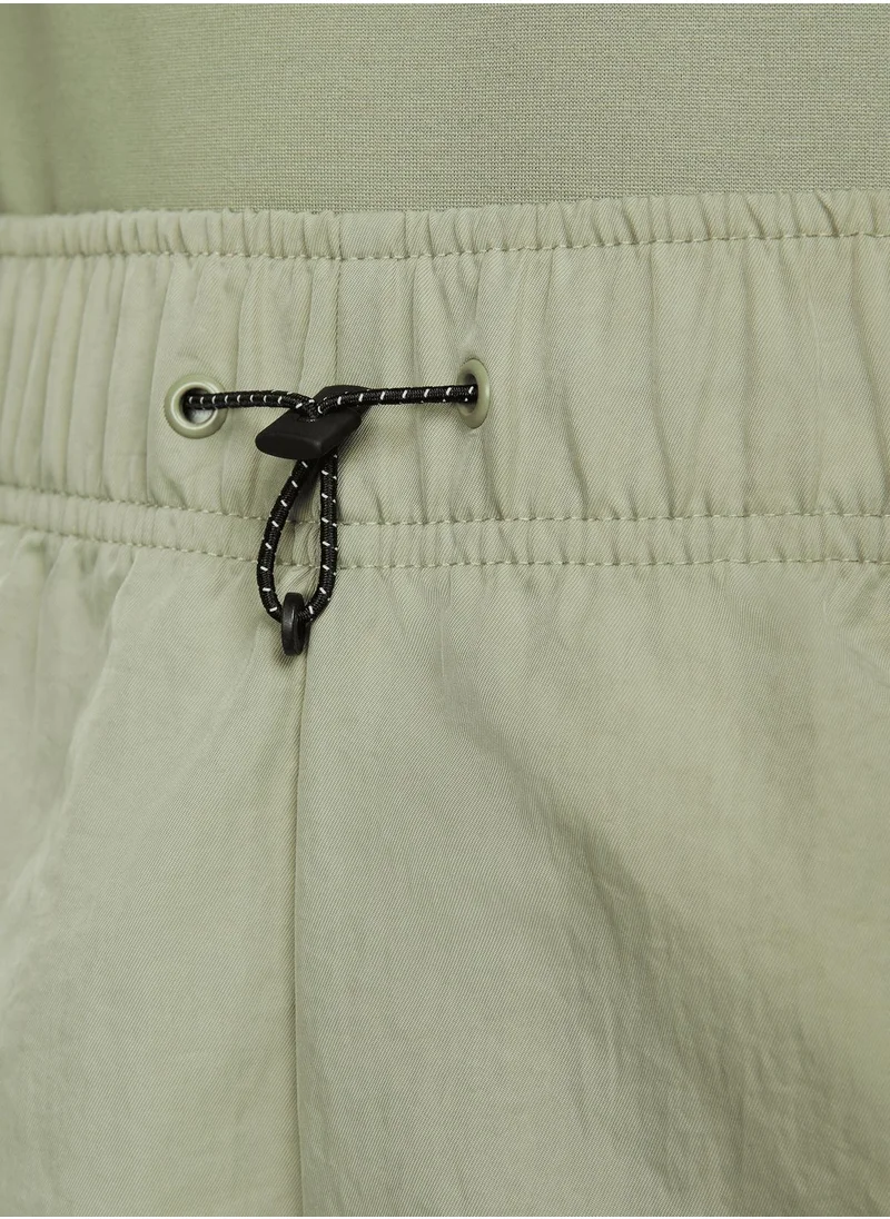 Nike Essential Woven High-Rise Shorts