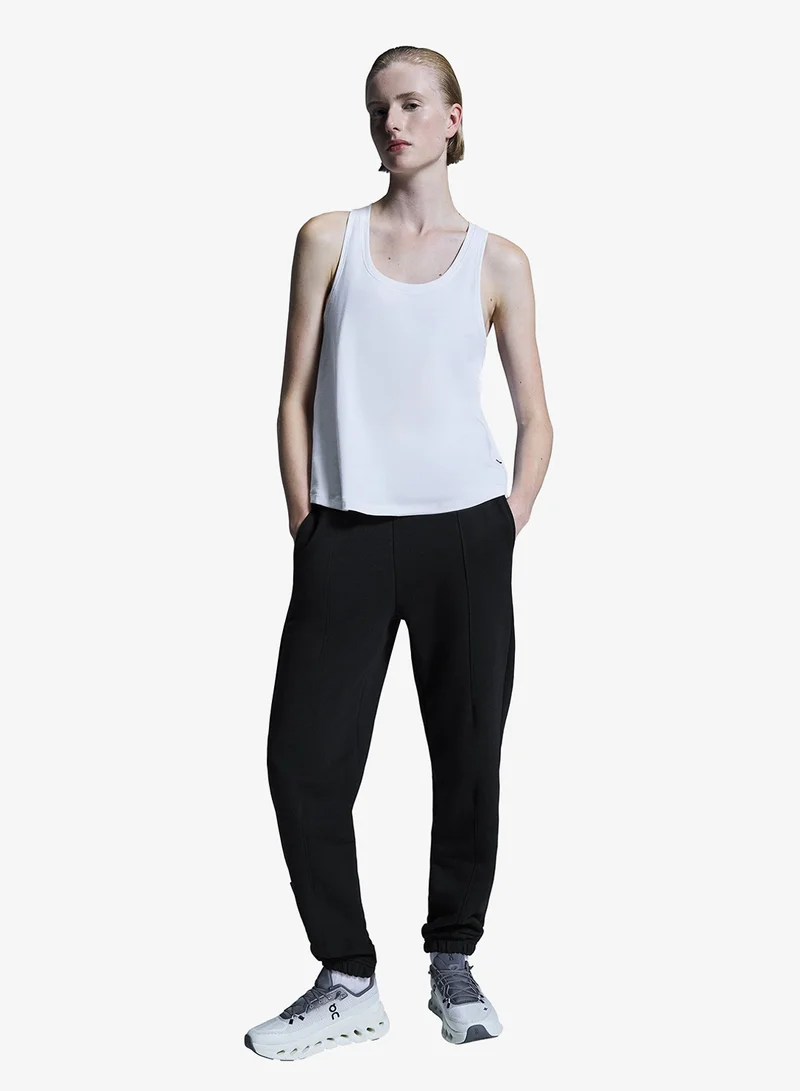 On Running  Essential Club Chinos for Women | Best Price UAE