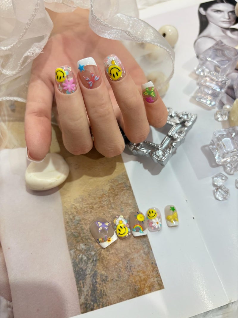 SIMAYKUWA 5D Embossed Smiley Face White Daisy Nail Stickers - Floral Face Nail Art Decorations for Manicure A Set of 2 Sheets - Image 2