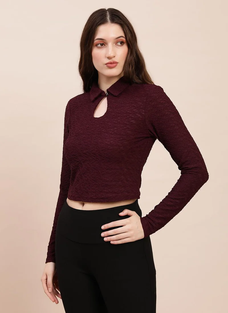 جلو باص Globus Women Burgundy Collared Keyhole Neck Long Sleeves Self Design Top