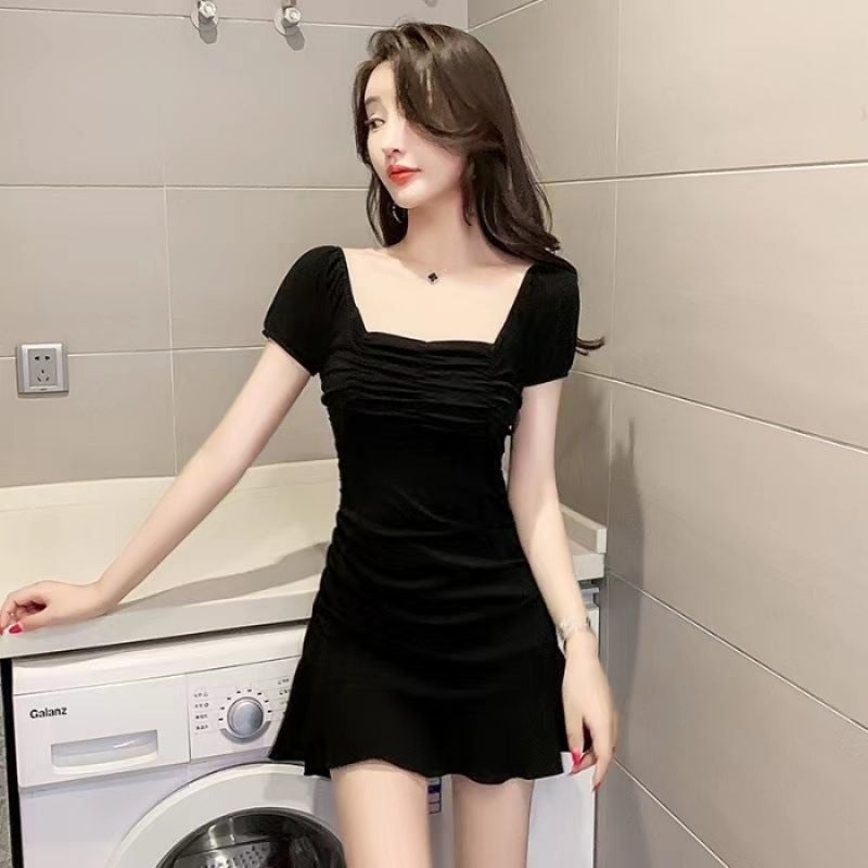 Square Collar Chest-revealing Sexy Feminine dress Summer Dress 2024 New Arrival Heart Design Pleated Bag Hip Skirt QC8981 black