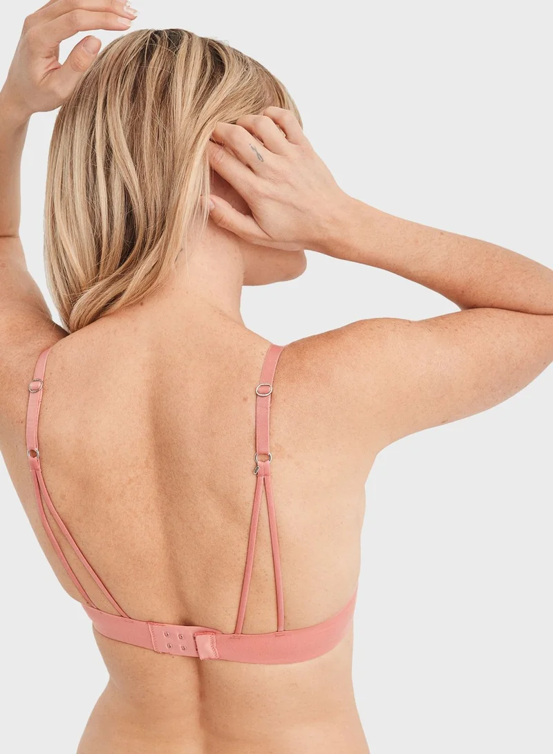 آري من امريكان ايجل صدرية بياقة عميقة