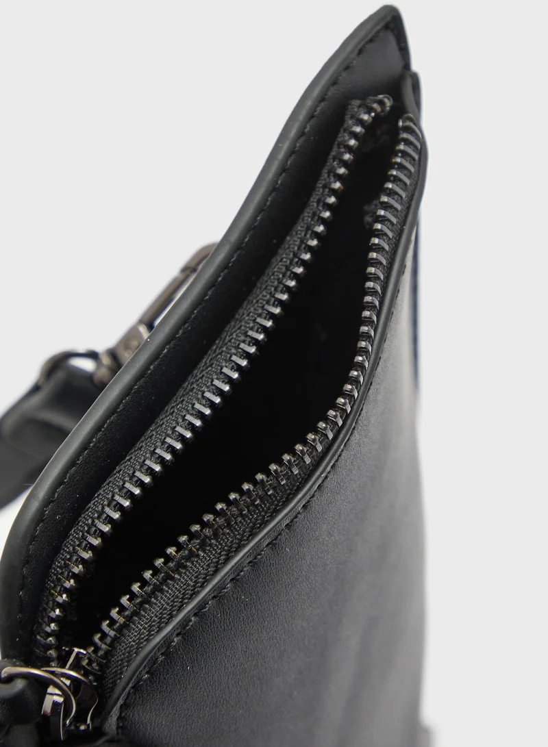 shoexpress Three Pocket Crossbody