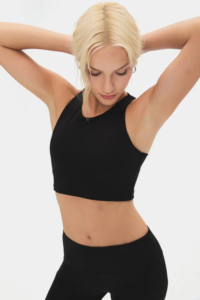 جون Women's White Halter Neck T-Shirt with Bra Inside