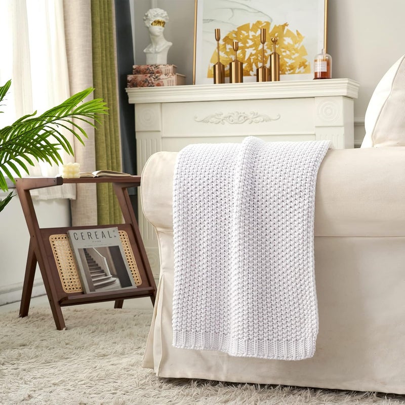 Longhui bedding لحاف منسوج بخيوط سميكة بلون أبيض، خفيف الوزن، من مادة القطن العضوي بنسبة 100%، مناسب للأريكة أو سرير الأطفال أو غرفة الرضع، يتناسب مع الطراز الريفي الأنيق والعصري، مقاس 51” × 63”， مع كيس للغسيل مرفق. - Image 2