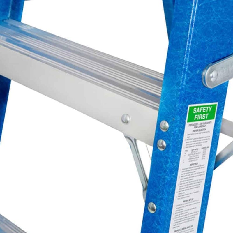 Gazelle 8Ft Fiberglass Step Ladder - Image 4