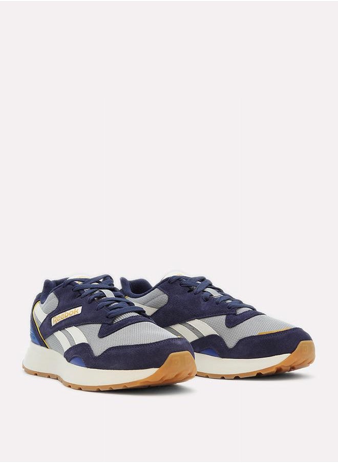 ريبوك - GL1100 أحذية تراكب من جلد الغزال - Image 1