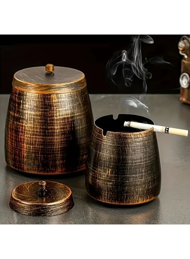 مطفأة سجائر كبيرة من الحديد الزهر مع غطاء مقاوم للرياح والمطر للاستخدام الداخلي والخارجي للبالغين - Image 1