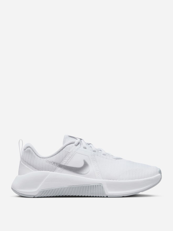 Nike MC Trainer 3 Workout Shoes - Image 3