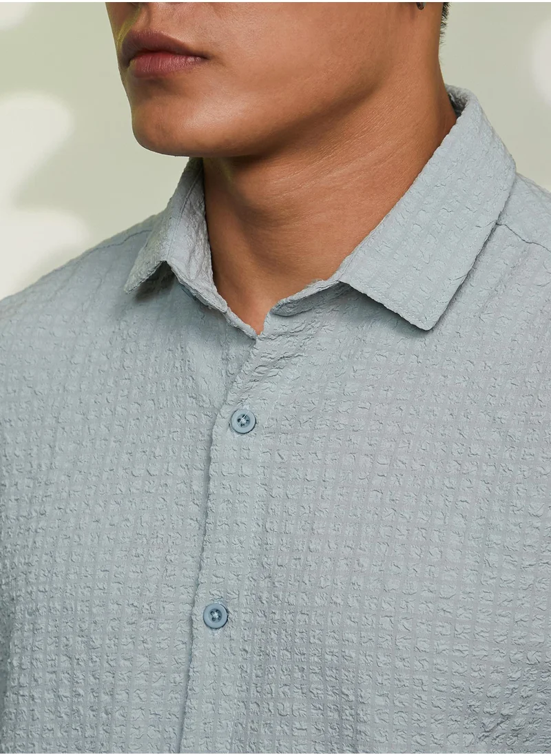 Campus Sutra Men's Icy Blue Cubic-Seersucker Shirt