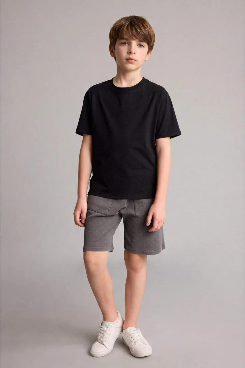 ديفاكتو Boy Elastic Waist Oversize Shorts