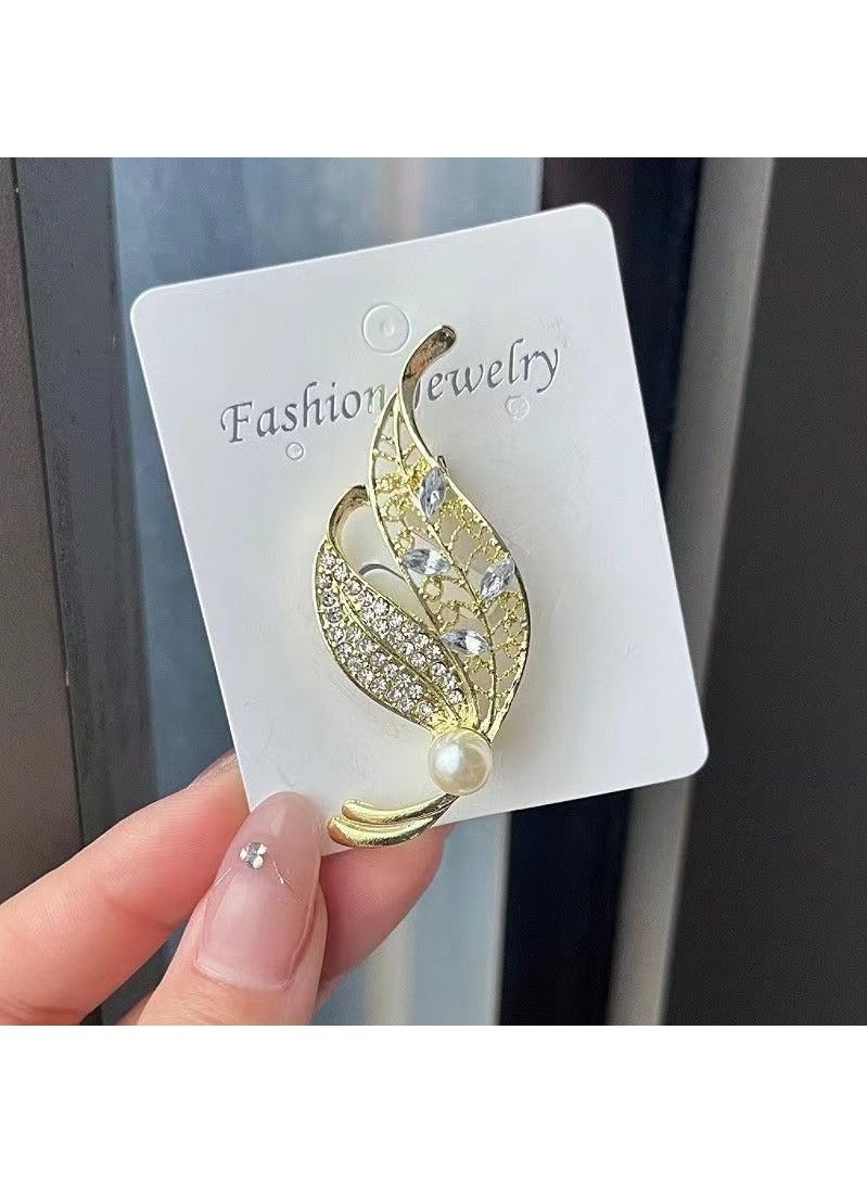 Pearl Leaf Brooch, High-end Small Fragrance Pin,  Fashion Accessories for Women  - Image 3