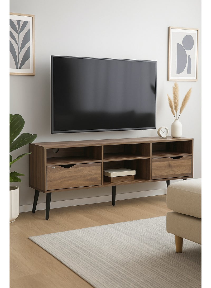 اي اف تي خزانة تلفاز بتصميم عصري منتصف القرن مع درجين وأرجل خشبية متينة، مثالية لغرف المعيشة الحديثة ومساحات الترفيه، مثالية لصالات العرض المنزلية وغرف الوسائط، توفر حلول تخزين أنيقة لأجهزة التلفاز حتى 65 بوصة. خزانة تلفاز ريفية مع درجين وأرجل خشبية مصنوعة بشكل جميل، مثالية لإضافة سحر إلى أي ديكور منزلي. (بني جوز كولومبيا) أرفان - Image 1