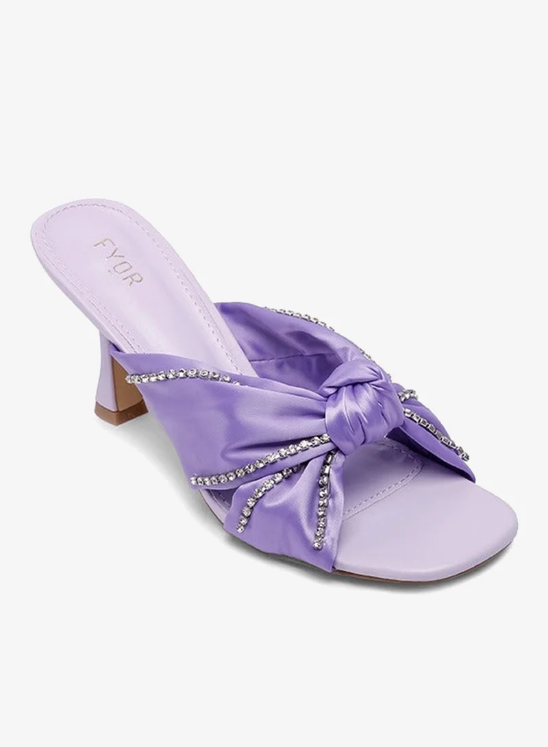 فايور صندل نسائي ساتان بعقدة