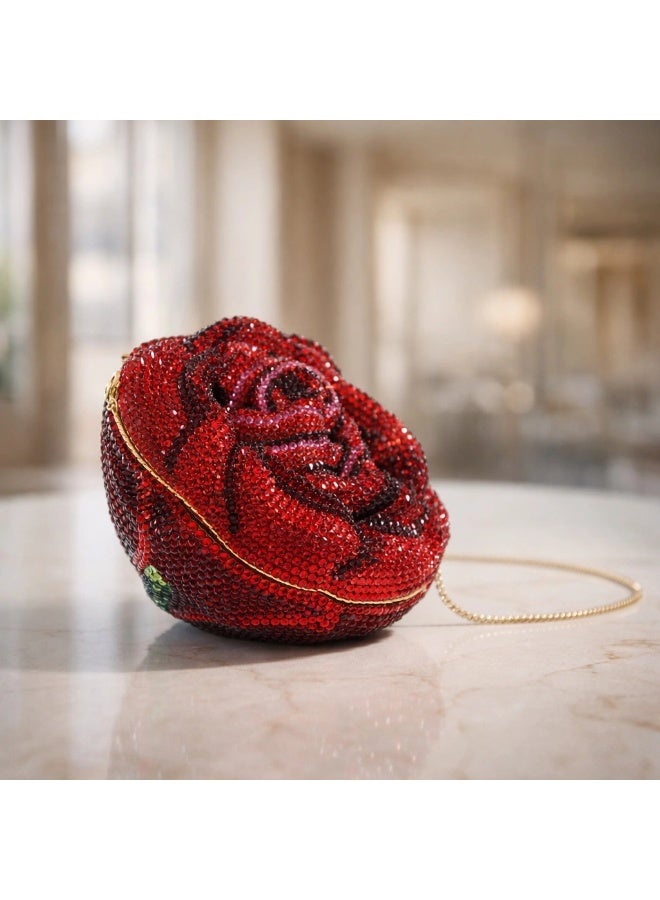 سڤرن أتيليه حقيبة كلاتش على شكل زهرة ورد من SVARN ATELIER، مرصعة بالكريستال وأحجار الراين. - Image 4