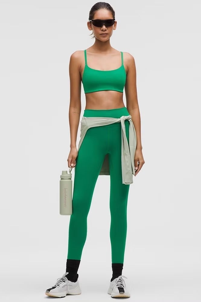 لولوليمون lululemonالفولاذ المقاوم للصدأ الرياضية فراغ معزول زجاجة المياه، ومناسبة لعقد المياه، الشاي المثلج، الشاي الساخن، الخ،بسعة 710 ملليلتر - Image 5