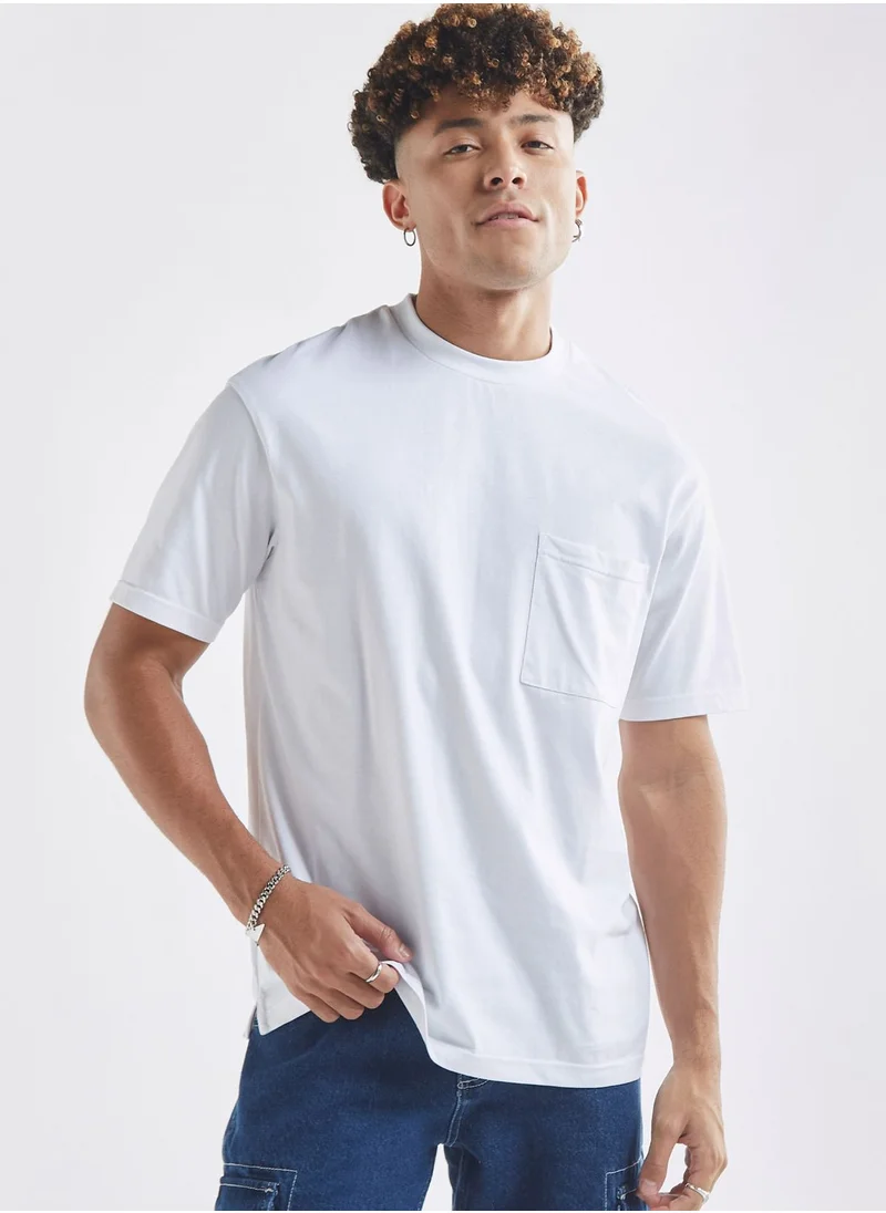 FAV Essentials Crew Neck T-Shirt