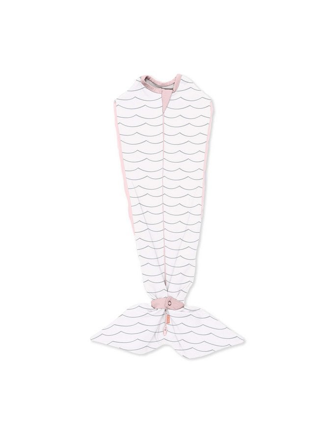 سوادل مي قماط SwaddleMe Room to Grow Pod - 0-6 أشهر، عبوة واحدة (موجات وردية) قابل للتمدد ينمو مع الطفل ويساعد على منع رد الفعل المفاجئ من أجل نوم مريح - Image 1