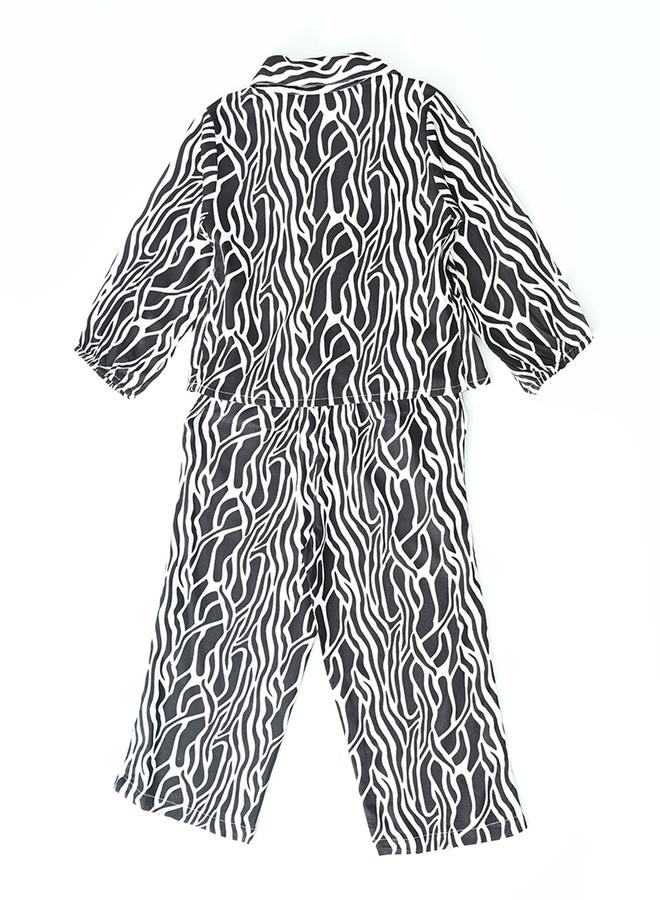 بيلا مودا طقم منسق من بنطال وبلوزة مطبعة بالكامل - Image 2