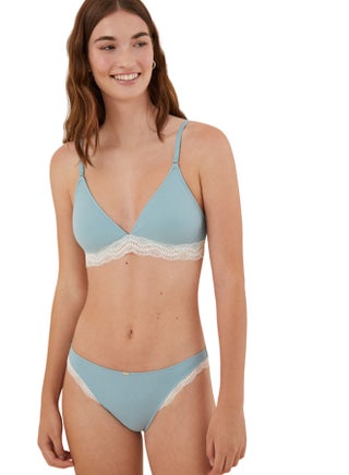 Classic cotton and blue lace panties - pzsku/ZBCA1A8C60B667FD5F11FZ/45/_/1728473668/0eb6f823-29cc-48b5-9e1b-504423b06c55