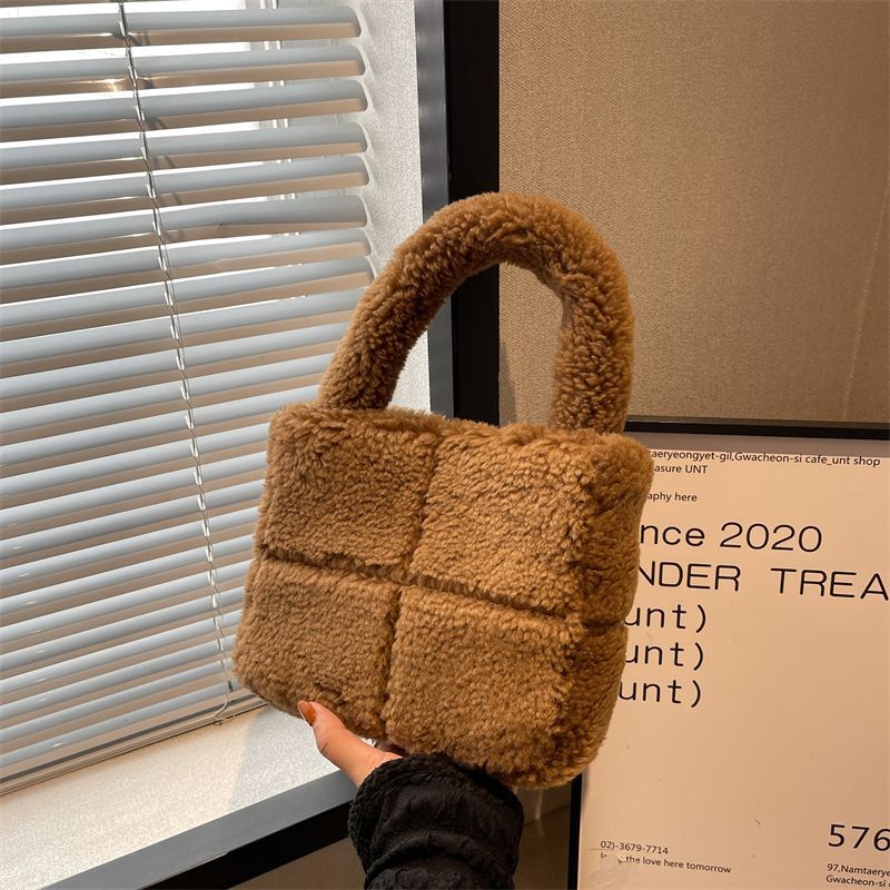 Checkered Bag, Furry Women'S Bag, Granular Wool Fashion Retro Plush Bag, Handbag, Suction Buckle Bucket - Image 5